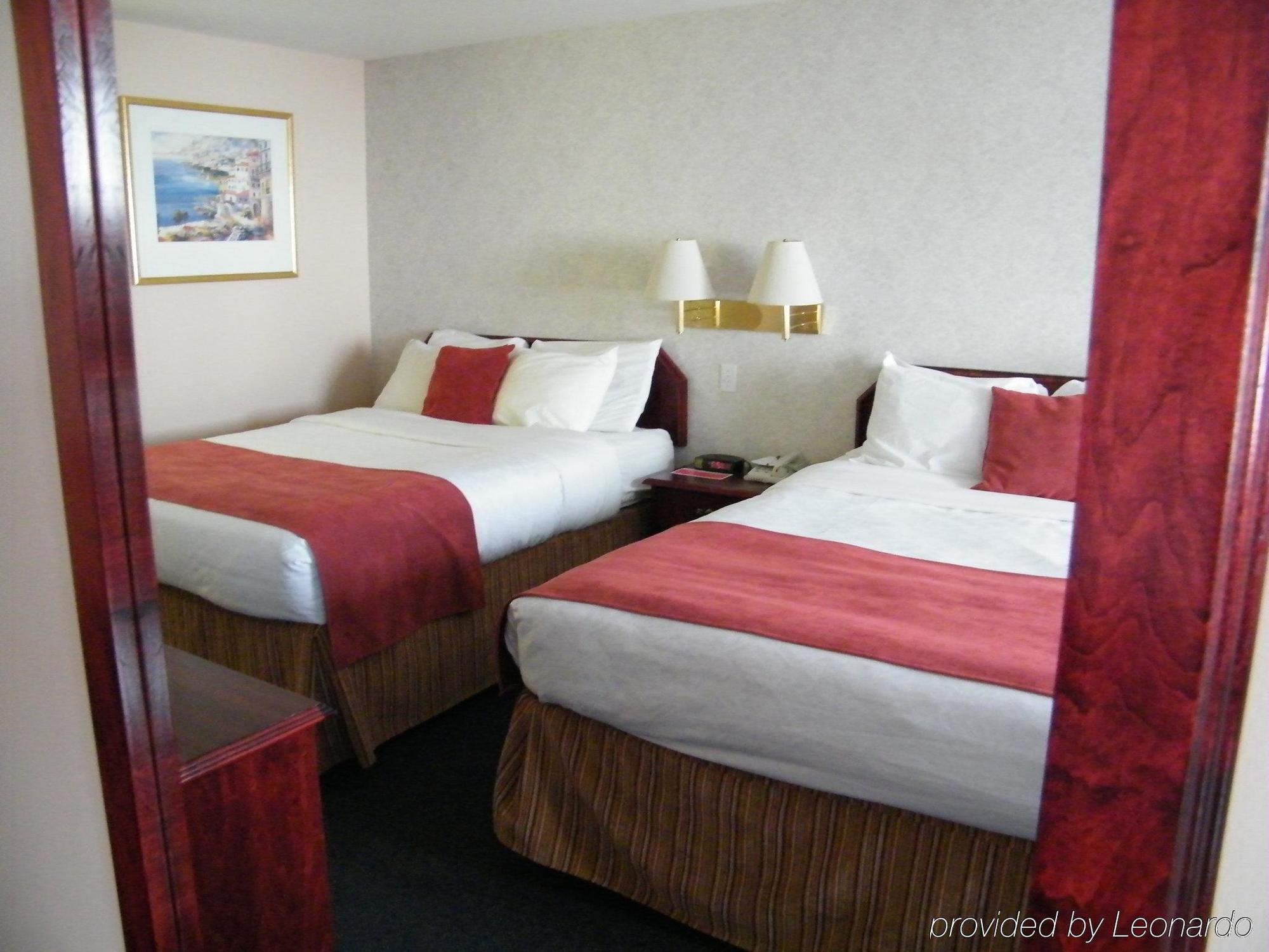 Hotel Ramada Limited 100 Mile House Exterior foto