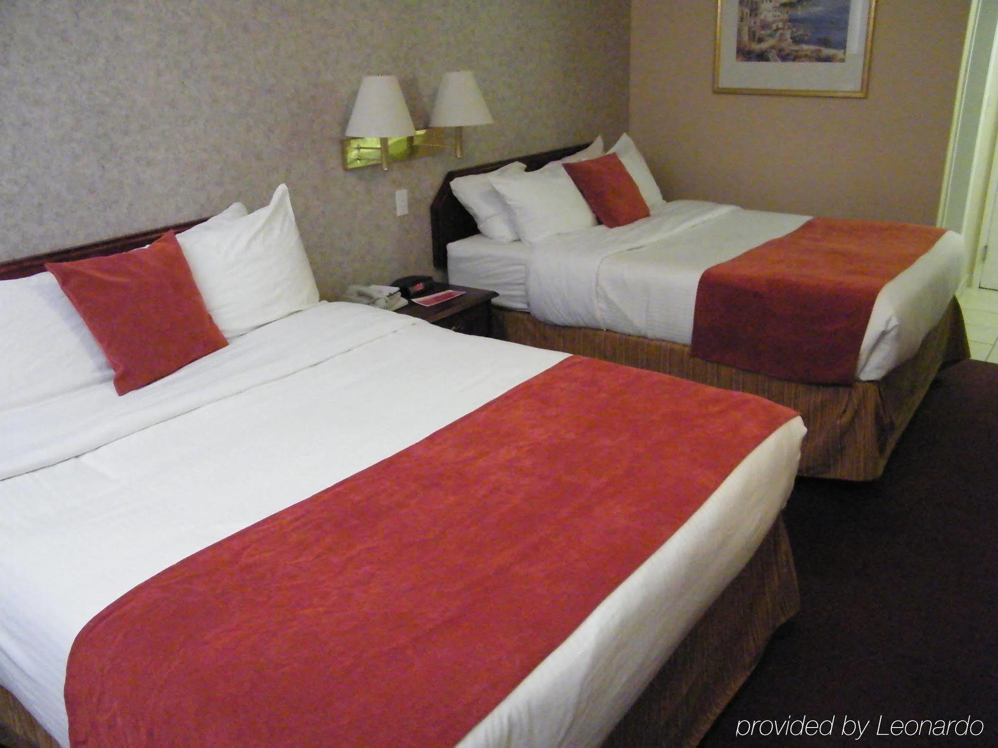 Hotel Ramada Limited 100 Mile House Exterior foto