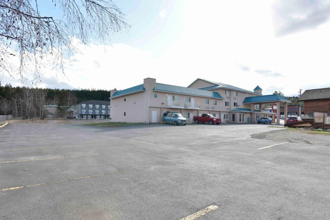 Hotel Ramada Limited 100 Mile House Exterior foto